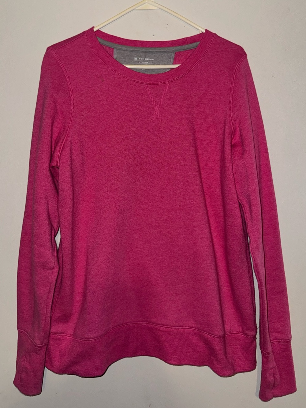 TEK GEAR Women's Scoopneck Crew - Fuchsia Pink Size Large